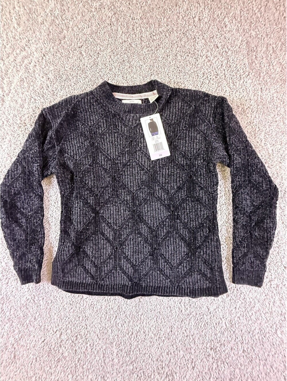 NWT Weatherproof Women’s Sweater Size XS Black